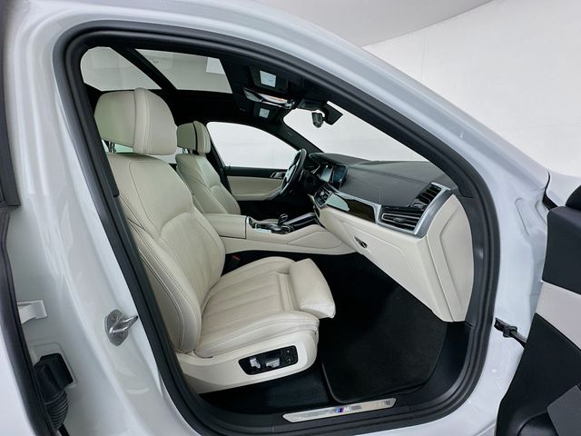 Thumbnail: 2020 BMW X6 - 30