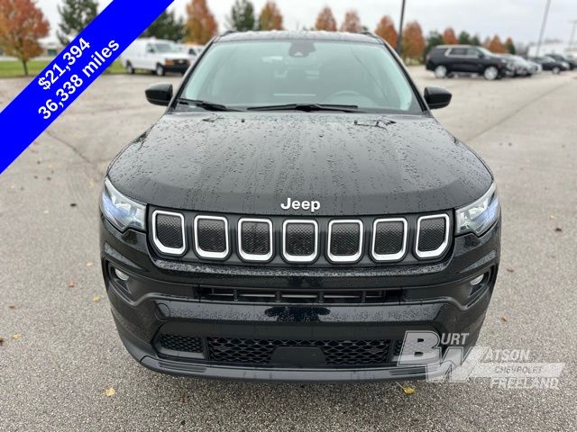 2022 Jeep Compass Latitude Lux 8