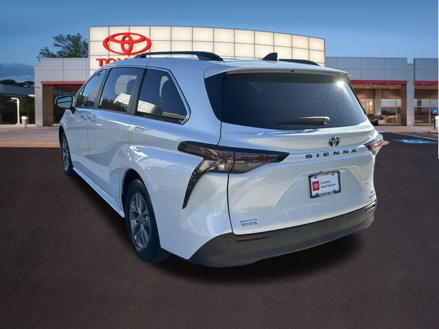 2023 Toyota Sienna XLE 26