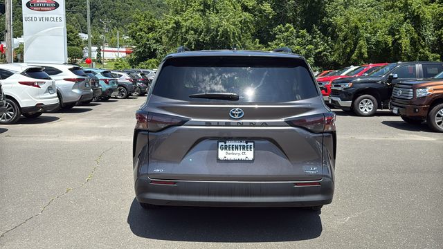 Used 2024 Toyota Sienna Van
