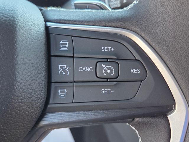 New 2026 White/off-white Jeep Laredo image 24