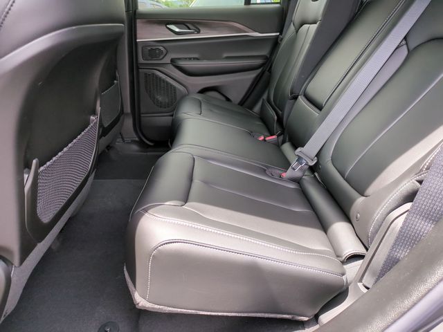 new 2026 Jeep Grand Cherokee car, priced at $43,186