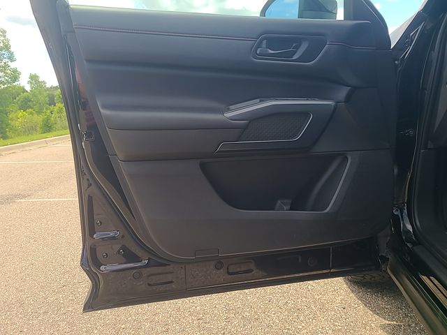 Used 2025 Nissan Pathfinder SUV