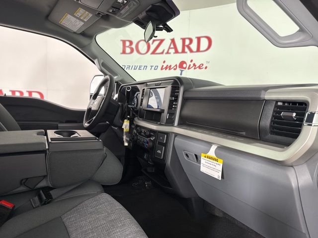 2025 Oxford White Ford Super Duty F-350 SRW XLT 4X4 Truck