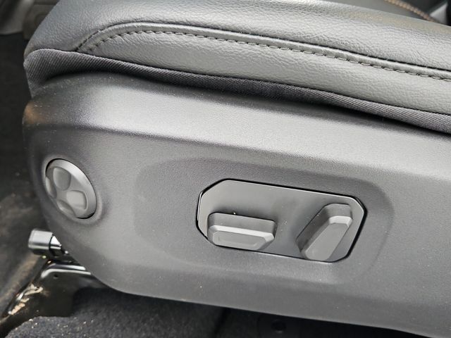 New 2026 Purple Jeep Sahara image 14