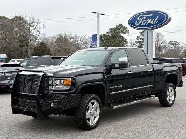 2015 GMC Sierra 2500HD Denali Crew Cab SB 4WD