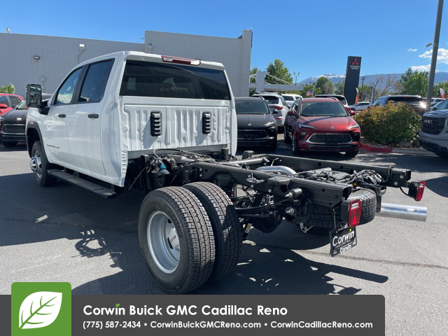 2024 GMC Sierra 3500HD Pro 27