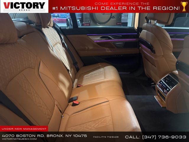 2022 BMW 7-Series 740i xDrive photo
