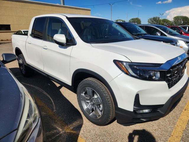 Platinum White Pearl 2026 Honda Ridgeline RTL AWD Pickup Truck All-Wheel Drive 9-Speed Automatic