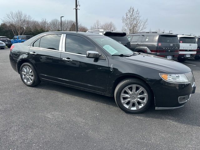Used 2011 Black Lincoln Base image 5