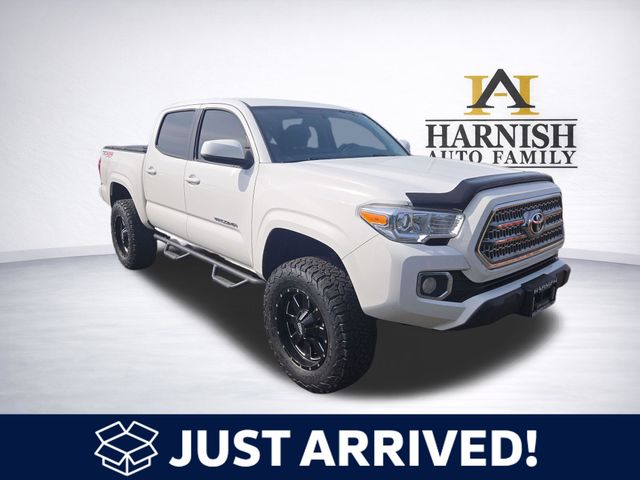 Super White 2016 Toyota Tacoma Pickup Truck Four-Wheel Drive 6-Speed Automatic