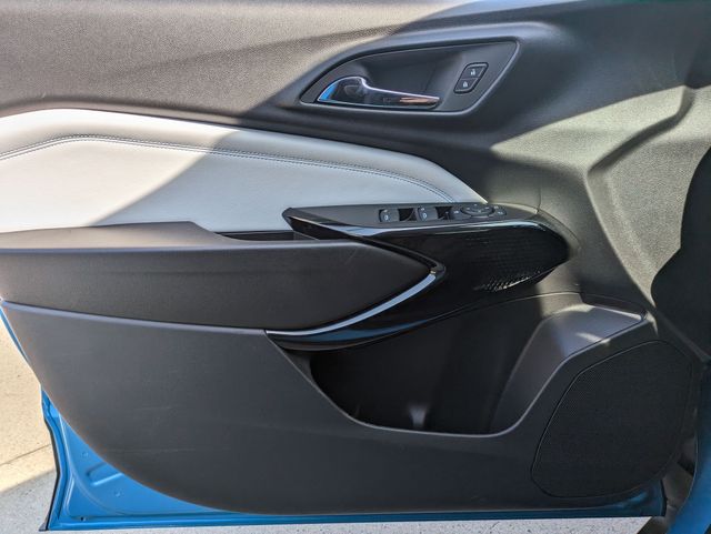 2025 Chevrolet Trax LT photo