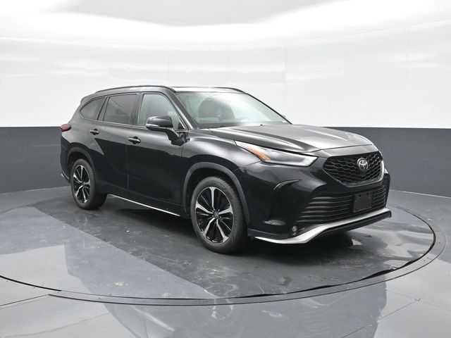 Used 2021 Toyota Highlander SUV