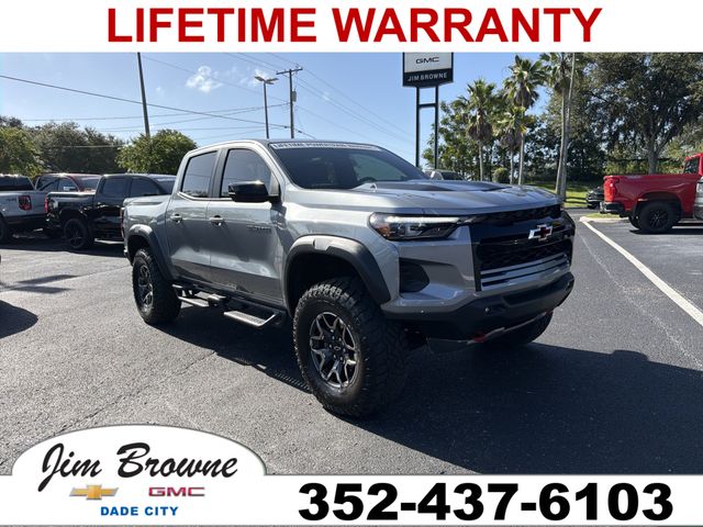 Sterling Gray Metallic 2024 Chevrolet Colorado Pickup Truck Four-Wheel Drive 8-Speed Automatic