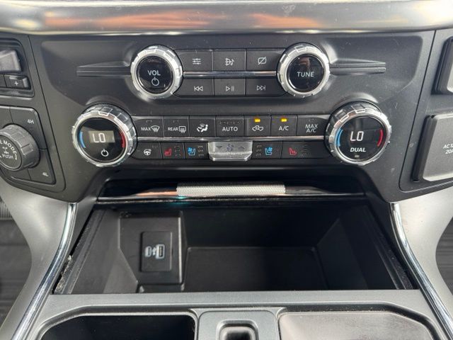 Used 2021 Blue Ford Lariat image 26