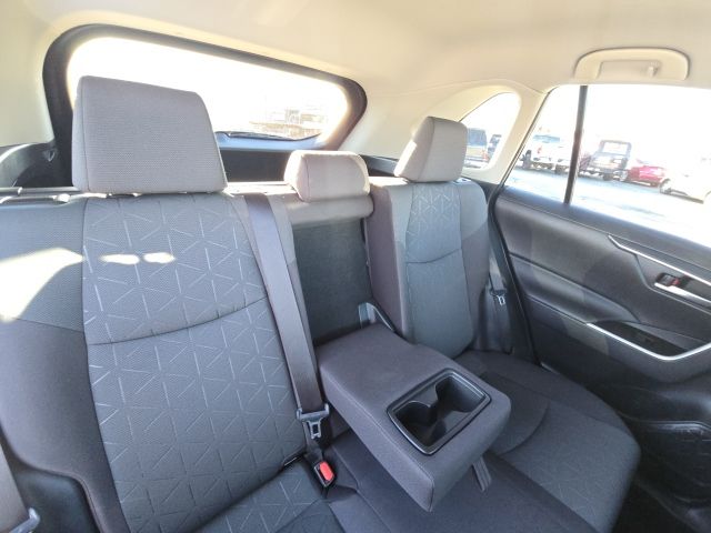 2023 Toyota RAV4 XLE:B02179