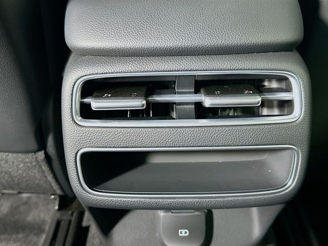 Thumbnail: 2026 Genesis GV70 - 25