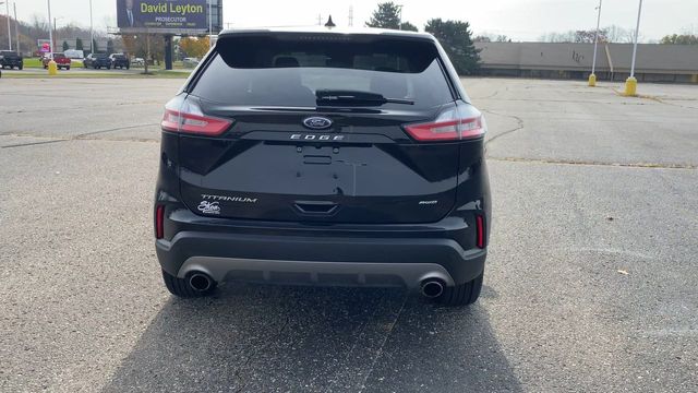 2022 Ford Edge Titanium 7