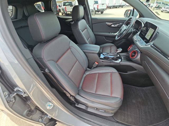 Used 2025 Gray Chevrolet RS image 30