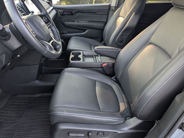 Certified Used 2024 Sonic Gray Pearl Honda Touring image 11