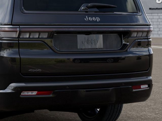 New 2026 High Gloss Black Exterior Paint Jeep Summit Reserve image 14