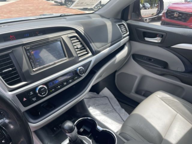 Used 2017 Toyota Highlander SUV