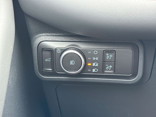 New 2026 Space White Metallic Ford Active image 34