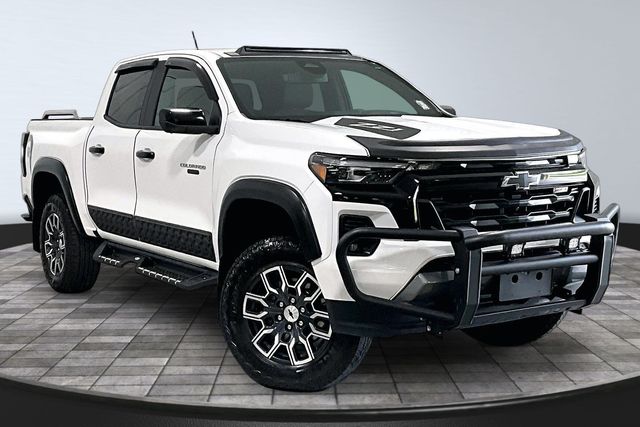 Summit White 2024 Chevrolet Colorado Z71 Crew Cab 4WD Pickup Truck Four-Wheel Drive 8-Speed Automatic