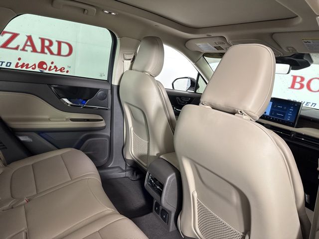 2024 Pristine White Metallic Tri-Coat Lincoln Corsair Grand Touring AWD SUV
