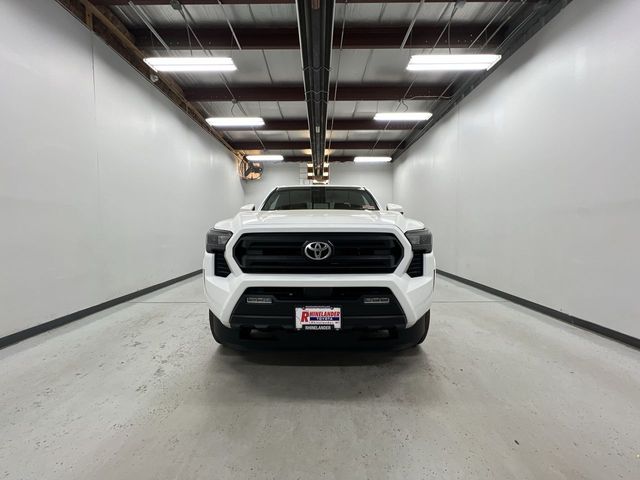 2025 Toyota Tacoma SR5 Double Cab photo 3
