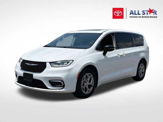 Brilliant Black Crystal Pearlcoat 2023 Chrysler Pacifica Minivan Front-Wheel Drive 9-Speed Automatic