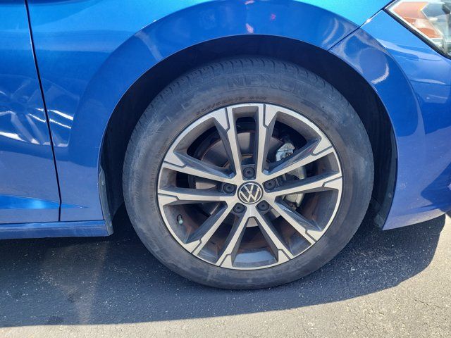 Used 2022 Blue Volkswagen 1.5T Sport image 2