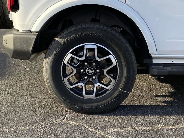 2024 Ford Bronco Outer Banks 8