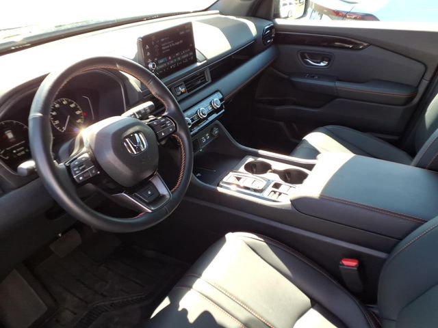 Used 2025 Honda Pilot SUV