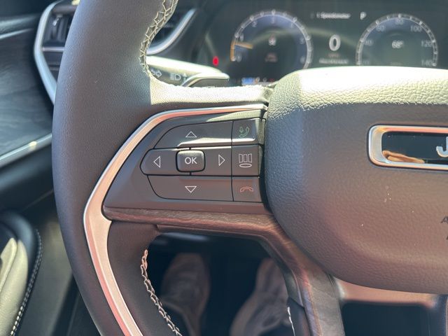 New 2025 White Jeep Limited image 23