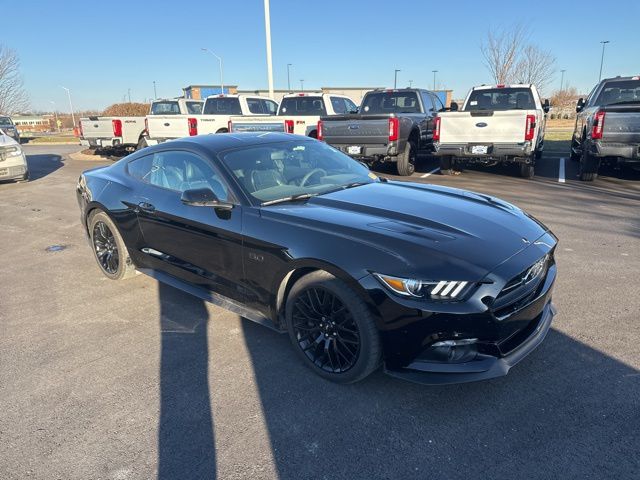 2015 Ford Mustang GT Premium's photo