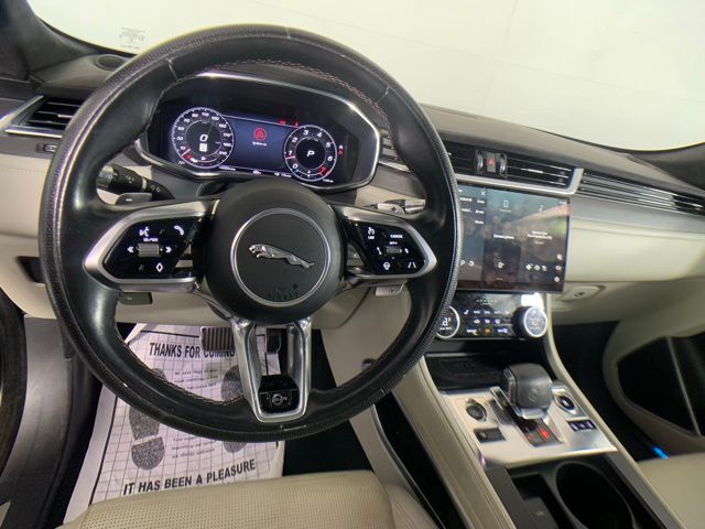 2021 Jaguar F-PACE SVR 41