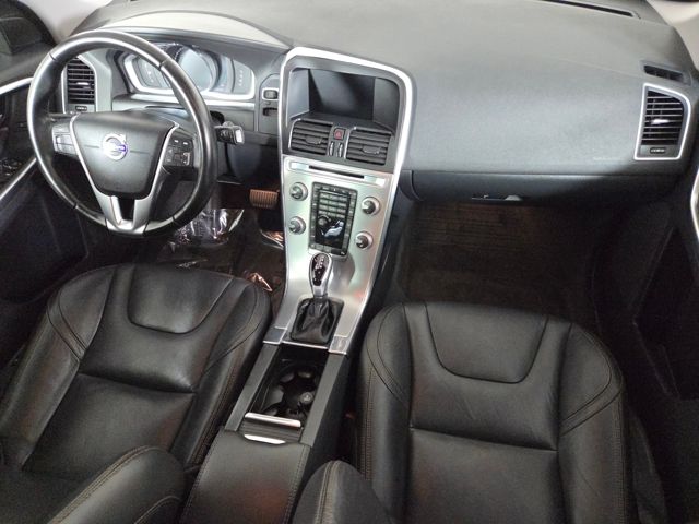 2017 Volvo XC60 T6 Dynamic photo 25