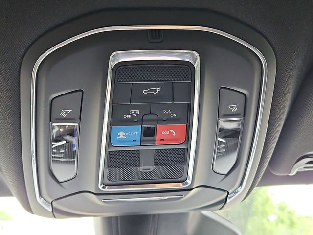 2024 Jeep Wagoneer Base Silver at River Oaks CDJR