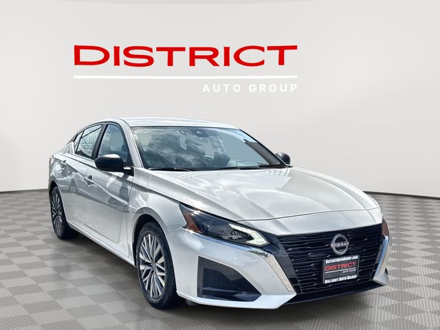 Glacier White 2025 Nissan Altima 2.5 SV FWD Sedan Front-Wheel Drive Continuously Variable Transmission