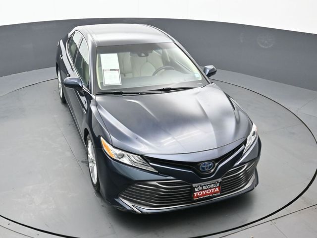 2018 Toyota Camry Hybrid XLE 44