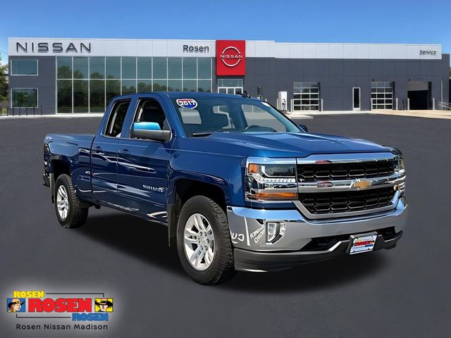 Deep Ocean Blue Metallic 2017 Chevrolet Silverado 1500 Pickup Truck Four-Wheel Drive 6-Speed Automatic Overdrive