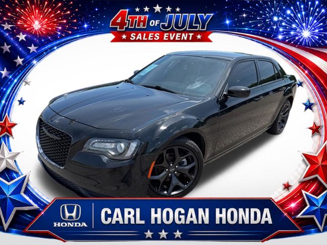 Gloss Black 2021 Chrysler 300 Sedan Rear-Wheel Drive 8-Speed Automatic