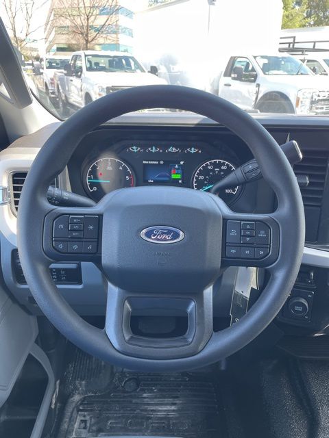 2025 Ford F-350 Super Duty XL