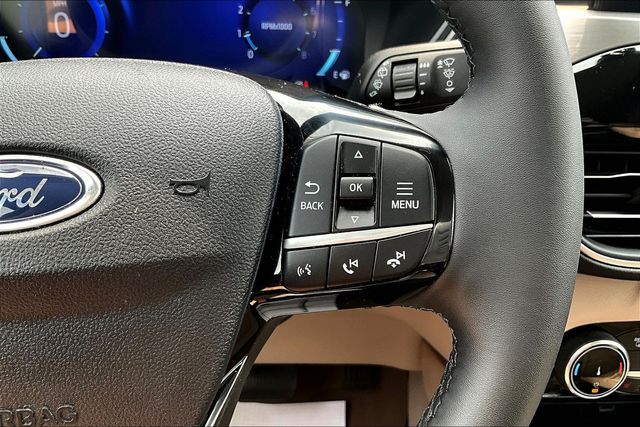 2022 Ford Escape Titanium - 11