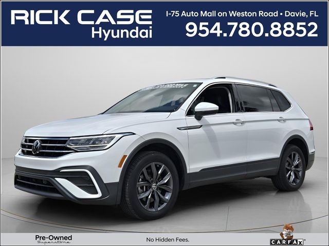 Pure White 2022 Volkswagen Tiguan SE FWD SUV / Crossover Front-Wheel Drive 8-Speed Automatic