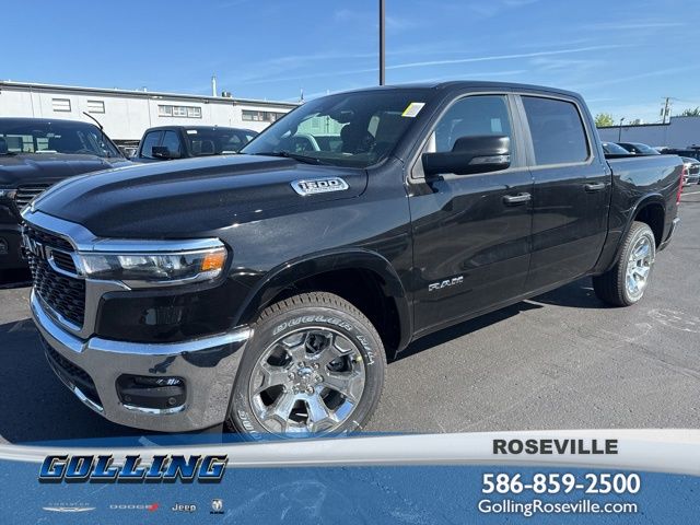Diamond Black Crystal Pearlcoat 2026 RAM 1500 Pickup Truck Four-Wheel Drive 8-Speed Automatic