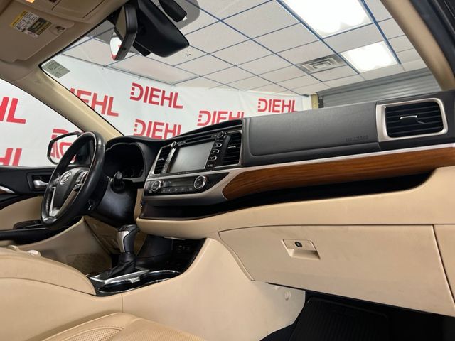 Used 2019 Toyota Highlander Hybrid SUV
