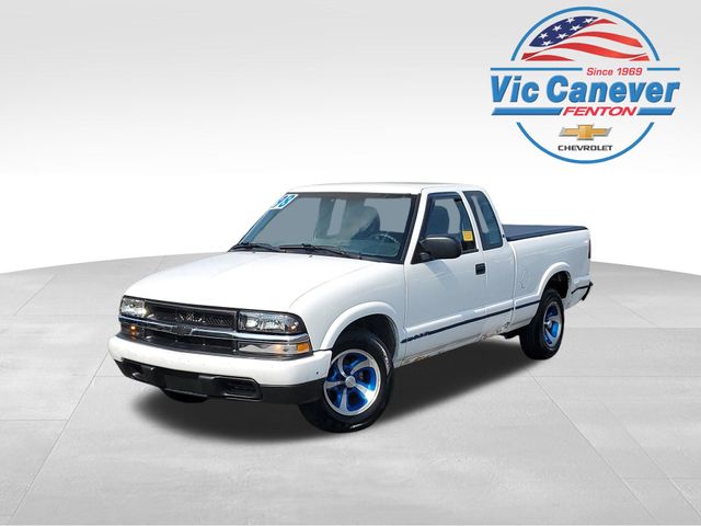 1998 Chevrolet S-10 LS Extended Cab RWD