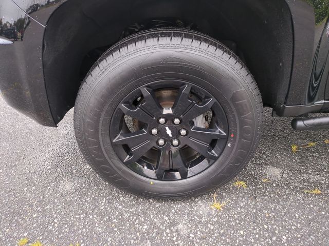 Used 2018 Black Chevrolet Z71 image 10
